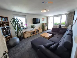 Prodej bytu 3+1, Praha - Horní Měcholupy, Milánská, 89 m2