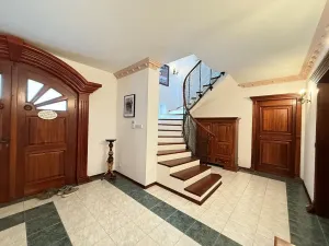 Pronájem vily, Nový Knín, 450 m2