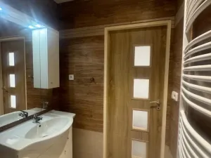 Pronájem bytu 2+kk, Meziboří, nám. 8. května, 55 m2