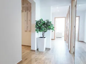Pronájem bytu 2+1, Praha - Kobylisy, Paláskova, 59 m2