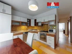 Prodej bytu 3+1, Sokolov, Slovenská, 76 m2