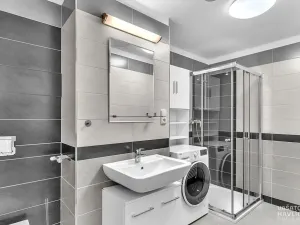 Pronájem bytu 2+kk, Hradec Králové, Ve Stromovce, 66 m2
