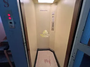 Prodej bytu 2+1, Podbořany, Sídliště Míru, 73 m2