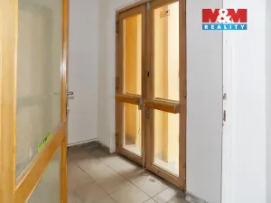 Pronájem obchodního prostoru, Teplice, U nádraží, 30 m2