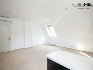 Pronájem bytu 2+kk, Liberec, Riegrova, 55 m2