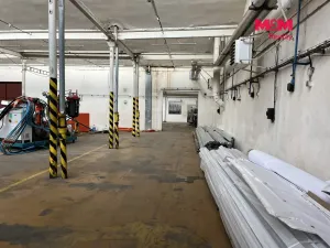 Pronájem skladu, Suchovršice, 1500 m2