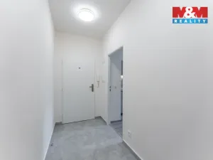 Pronájem bytu 1+kk, Praha - Vysočany, Novovysočanská, 38 m2