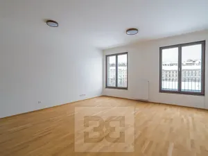 Pronájem bytu 1+kk, Praha - Smíchov, Toyen, 42 m2