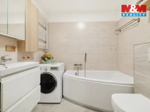 Prodej bytu 3+1, Dymokury, Osvobození, 65 m2