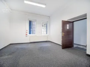 Pronájem kanceláře, Mladá Boleslav, 305 m2