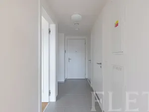 Pronájem bytu 2+kk, Praha - Modřany, Kolmanova, 51 m2