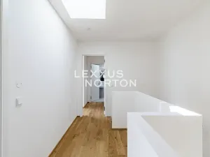 Prodej rodinného domu, Praha - Horní Měcholupy, U hostivařského nádraží, 231 m2