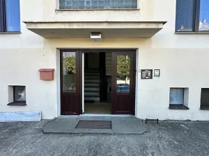 Dražba bytu 3+1, Žiželice, Komenského, 61 m2