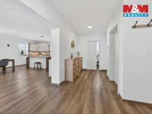 Prodej rodinného domu, Lužnice, 266 m2