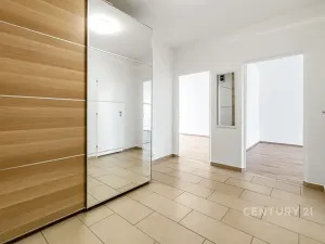 Pronájem bytu 2+1, Praha - Kamýk, Zárubova, 61 m2