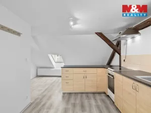 Pronájem bytu 2+1, Velvary, Chržínská, 78 m2