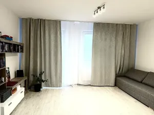 Pronájem bytu 1+kk, Praha - Letňany, Škrábkových, 40 m2