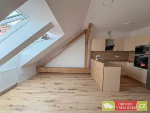 Pronájem bytu 2+kk, Heřmanův Městec, Masarykovo náměstí, 66 m2