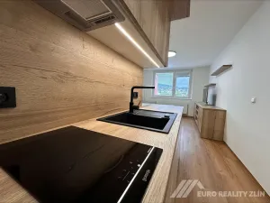 Pronájem bytu 1+kk, Zlín, Kúty, 30 m2