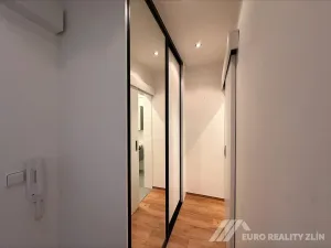 Pronájem bytu 1+kk, Zlín, Kúty, 30 m2