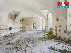 Prodej komerčního pozemku, Zvoleněves, 18484 m2