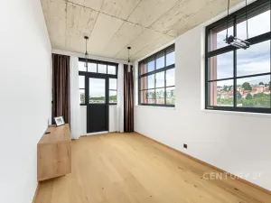 Pronájem bytu 3+kk, Praha - Vysočany, Kolbenova, 64 m2