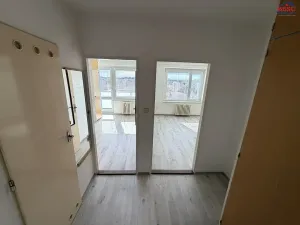 Pronájem bytu 1+1, Mladá Boleslav, Zalužanská, 37 m2