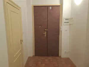 Pronájem bytu 2+1, Praha, Cimburkova, 77 m2