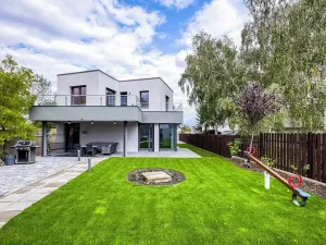 Prodej rodinného domu, Praha - Dolní Měcholupy, Na návsi, 392 m2
