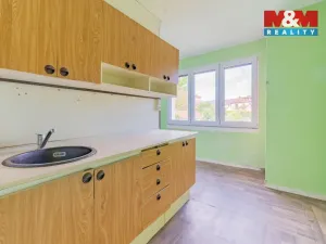 Prodej bytu 3+1, Cheb, U Stadionu, 75 m2