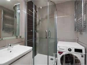Pronájem bytu 1+kk, Praha - Vysočany, Bassova, 28 m2