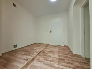Pronájem bytu 1+kk, Dobruška, Šubertovo nám., 30 m2