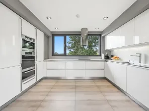 Prodej rodinného domu, Fryšták, Ke Skalce, 250 m2