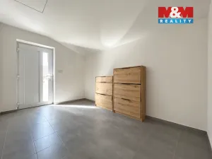 Pronájem bytu 3+1, Veltrusy, Douchova, 97 m2