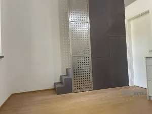 Pronájem bytu 1+kk, Praha - Vršovice, Bartoškova, 40 m2