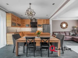 Prodej rodinného domu, Praha - Uhříněves, U Nadýmače, 279 m2