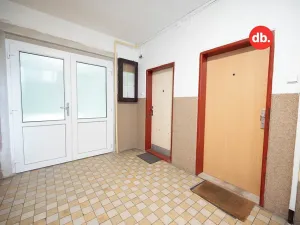 Prodej bytu 2+1, Sokolov, Karla Čapka, 56 m2