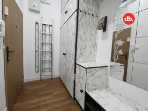 Prodej bytu 2+1, Karlovy Vary, Sokolovská, 77 m2