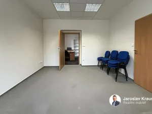 Pronájem kanceláře, Jičín, Vrchlického, 107 m2