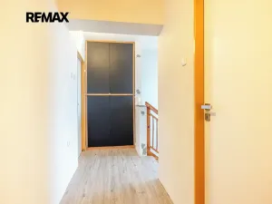 Prodej rodinného domu, Praha - Sobín, Brňovská, 215 m2