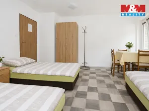 Prodej ubytování, Větrný Jeníkov, 198 m2