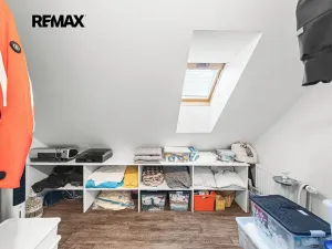 Prodej rodinného domu, Jesenice, Hledíková, 205 m2