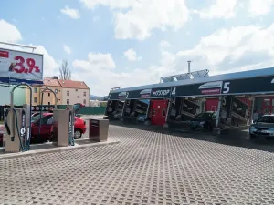 Prodej komerční nemovitosti, Ústí nad Labem, U Podjezdu, 2500 m2