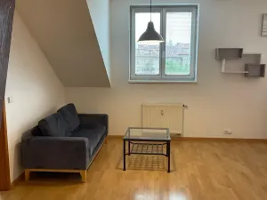 Pronájem bytu 2+kk, Praha - Vršovice, Bělocerkevská, 60 m2
