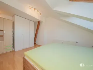 Pronájem bytu 2+kk, Praha - Vršovice, Bělocerkevská, 60 m2