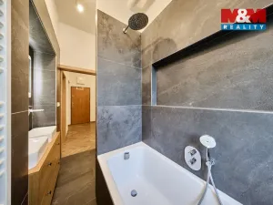 Prodej bytu 2+1, Trutnov - Horní Předměstí, Komenského, 69 m2