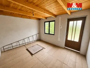 Prodej zahrady, Chvaletice, 351 m2