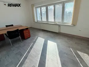Pronájem kanceláře, Uherské Hradiště, Stojanova, 24 m2