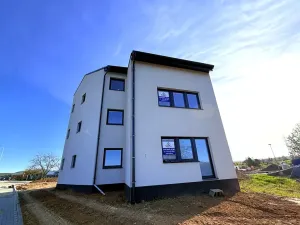 Pronájem bytu 2+kk, Brno, Černohorská, 48 m2