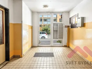 Pronájem bytu 2+kk, Praha - Bohnice, Zelenohorská, 47 m2